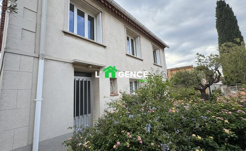 House in Saint-Mitre-les-Remparts, Provence-Alpes-Côte d'Azur, France 1