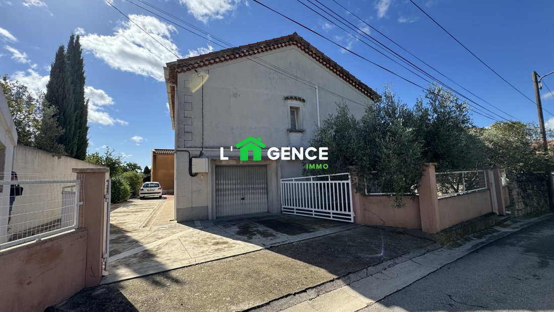 House in Saint-Mitre-les-Remparts, Provence-Alpes-Côte d'Azur, France 2 - 17689193