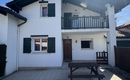 House in Chantaco, Saint-Jean-de-Luz, France 1