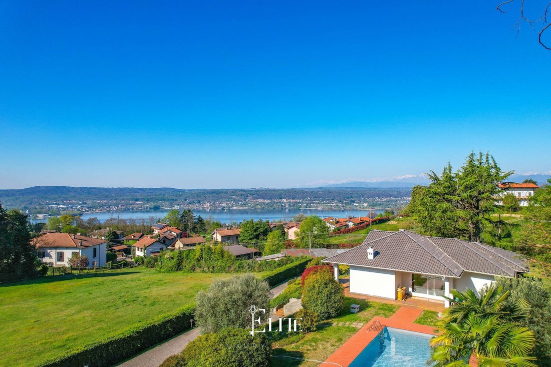 Villa in Lisanza, Lombardy, Italy 2 - 17690616