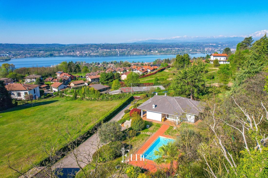 Villa in Lisanza, Lombardy, Italy 3 - 17690616