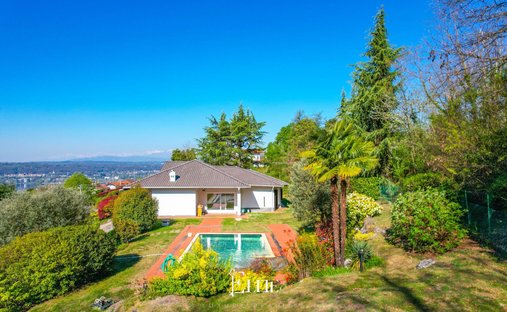 Villa in Lisanza, Lombardy, Italy 1