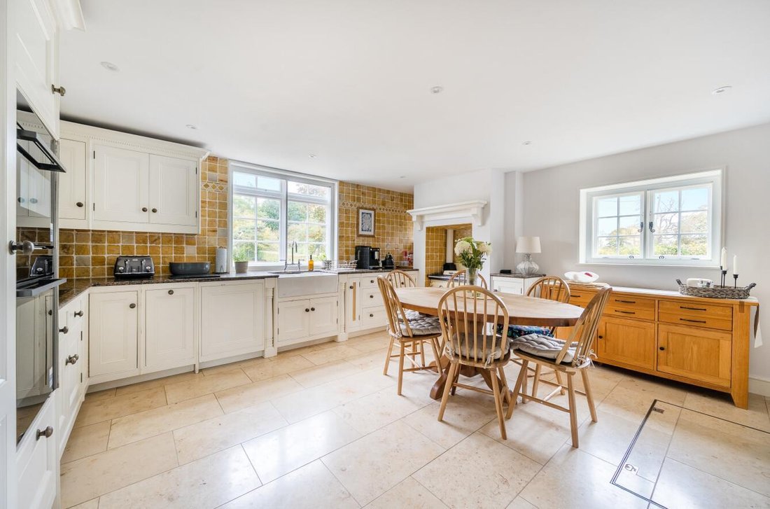 Farm Ranch in Hartlip, England 2 - 17690427
