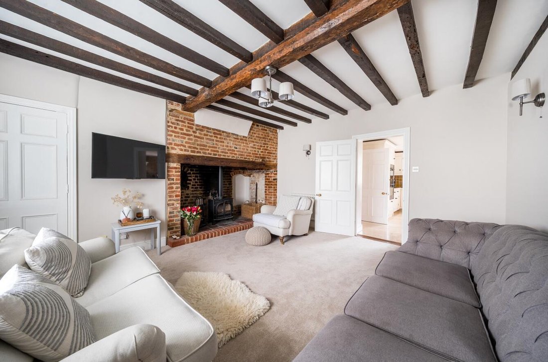 Farm Ranch in Hartlip, England 3 - 17690427