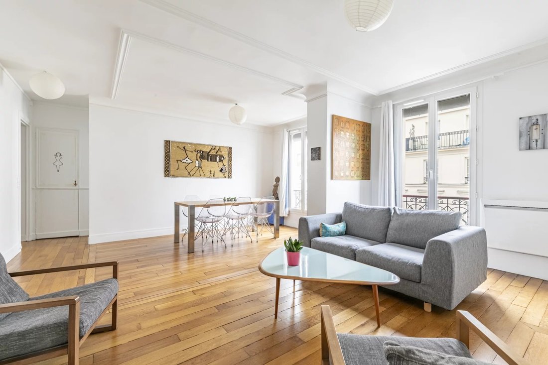 Apartment in Belleville-Saint Maur, Paris 11e Arrondissement, Paris 3 - 17416074
