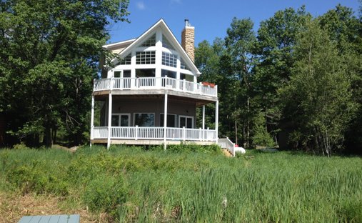 House in Arrowhead Lake, Pennsylvania, United States 1