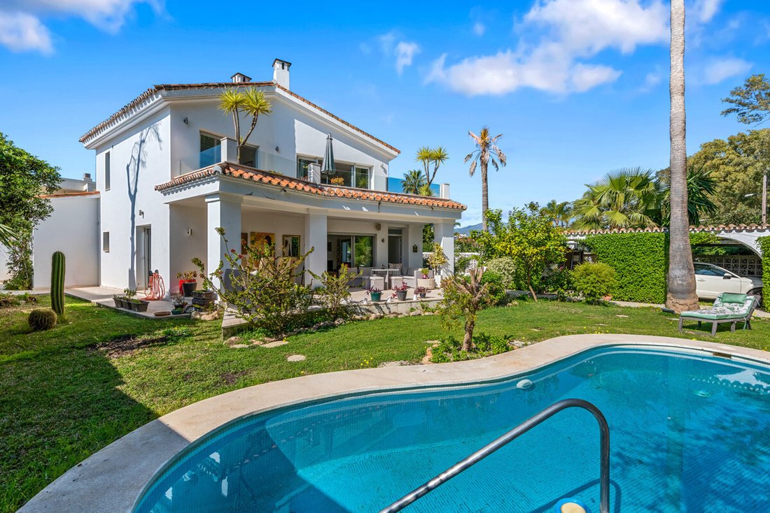 Villa in San Pedro de Alcantara, Andalusia, Spain 2 - 17690580