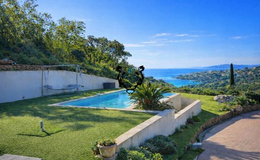House in Ecarts, Roquebrune-sur-Argens, France 1