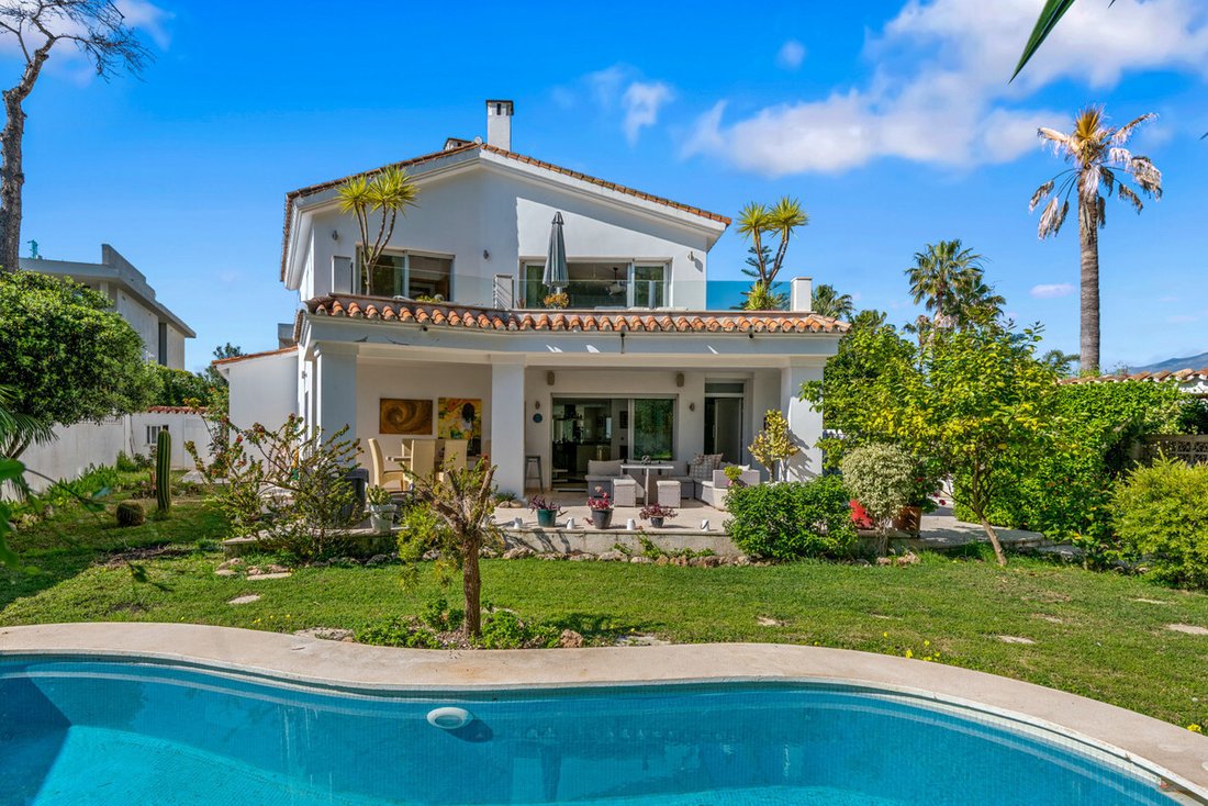 Villa in San Pedro de Alcantara, Andalusia, Spain 1 - 17690580
