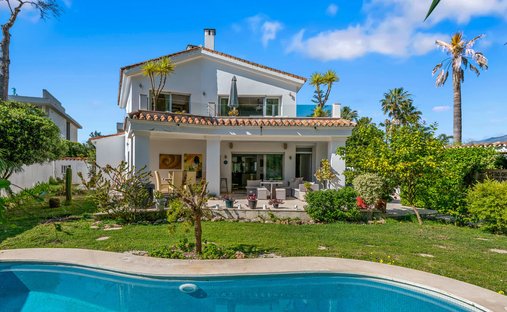 Villa en San Pedro Alcántara, Andalucía, España 1