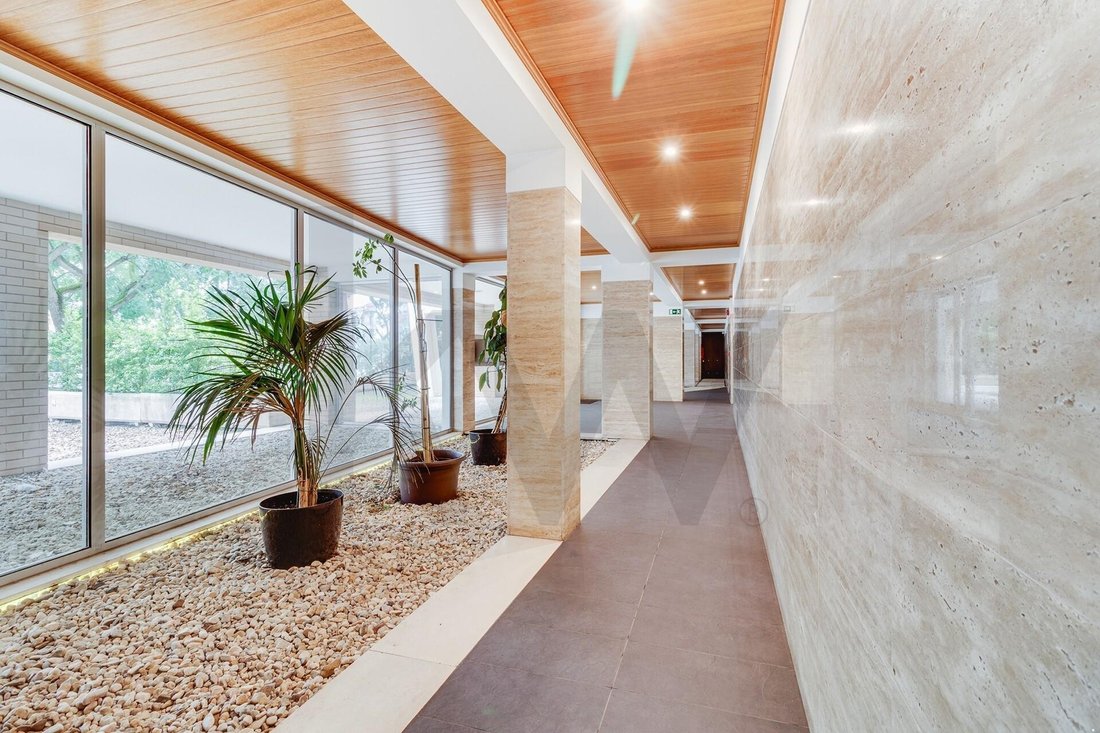 Apartment in Carnaxide e Queijas, Lisbon, Portugal 4 - 17690570