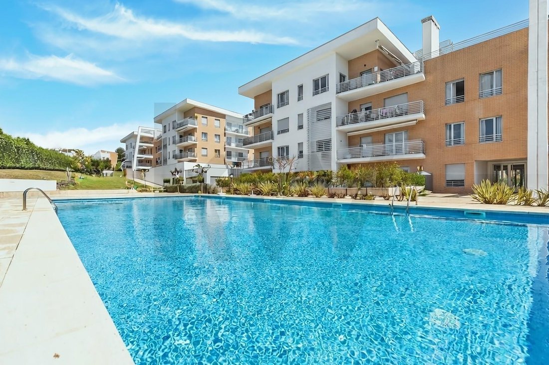 Apartment in Carnaxide e Queijas, Lisbon, Portugal 1 - 17690570