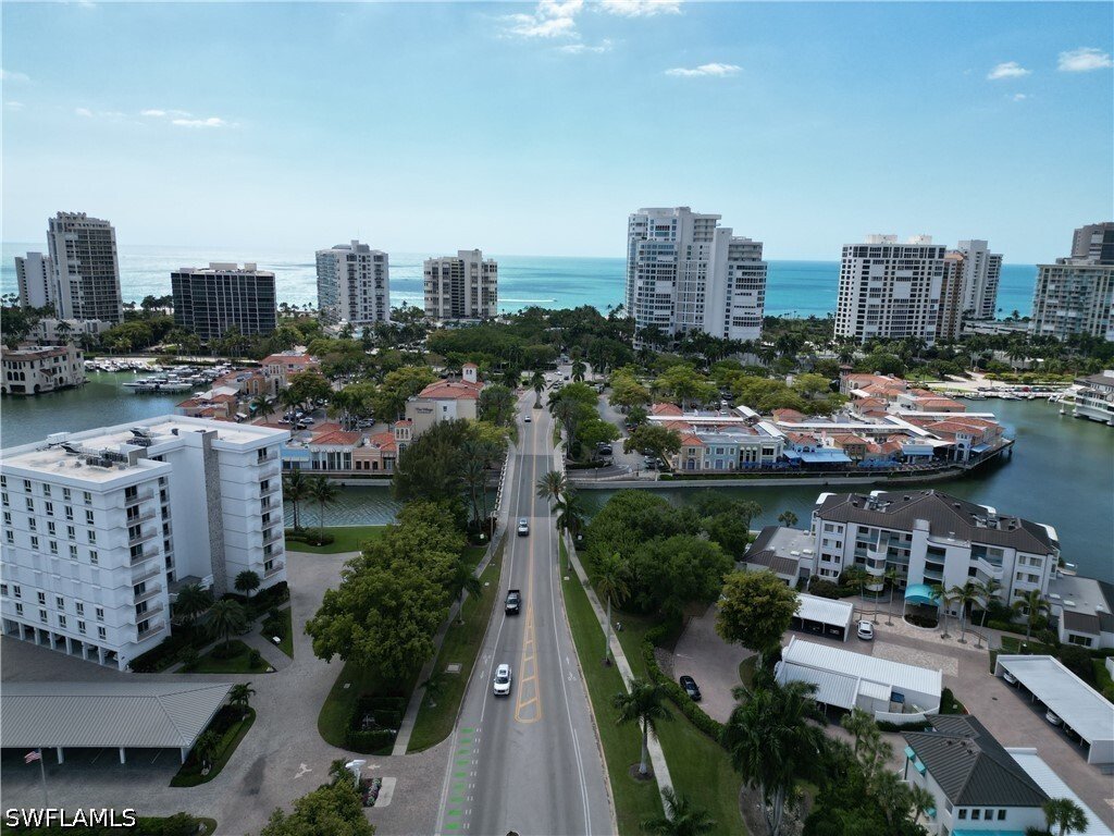 Condo in Naples, Florida, United States 3 - 17676344