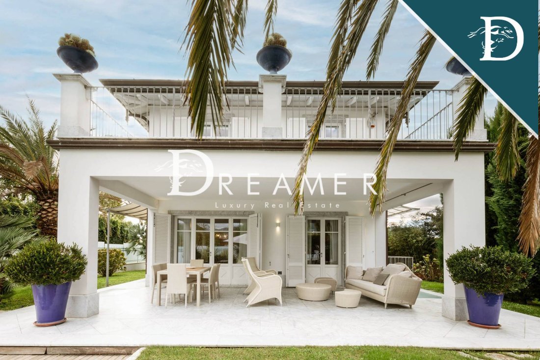 Villa in Vittoria Apuana, Forte dei Marmi, Tuscany 4 - 14849350