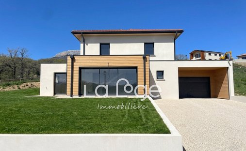 Villa in Neffes, Provence-Alpes-Côte d'Azur, France 1