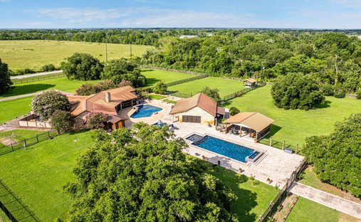 House in Angleton, Texas, United States 1