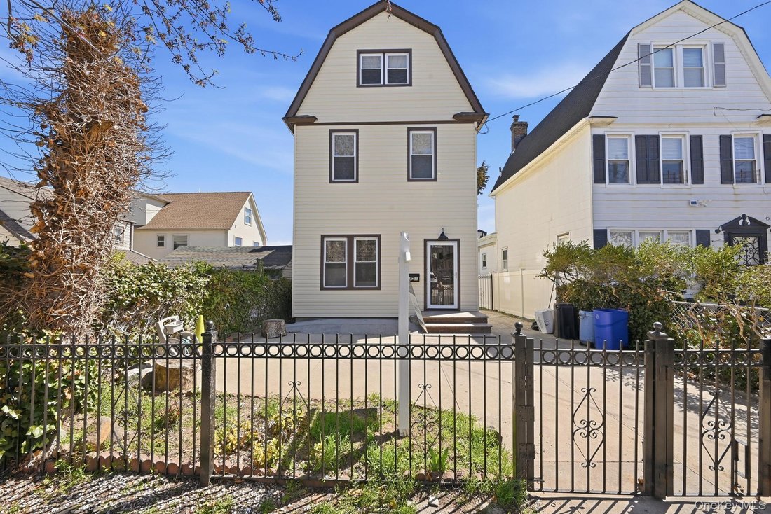 House in New York, New York, United States 1 - 17689796