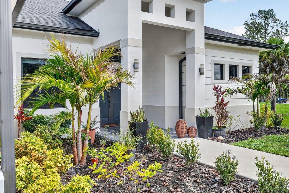 House in Naples, Florida, United States 4 - 17689949