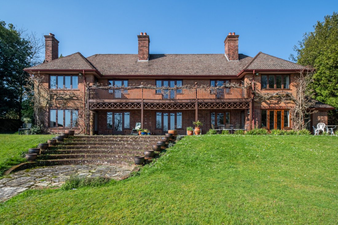 House in Bursledon, England 1 - 17690438