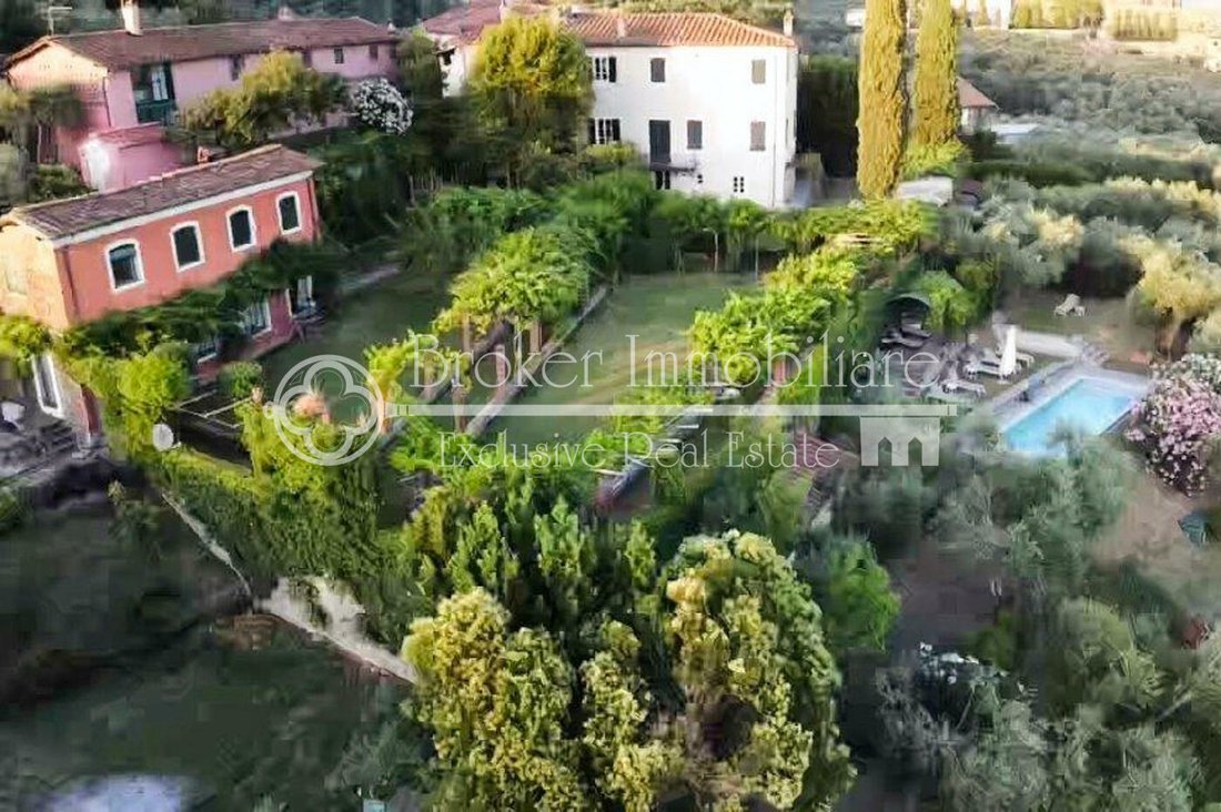 Villa in Historic Center, Lucca, Tuscany 5 - 11704034