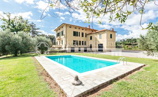 Villa in Area Nozzano - San Macario, Lucca, Toskana 1