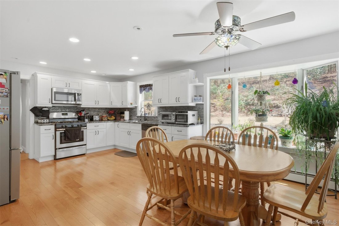 House in Monroe, New York, United States 4 - 17689816