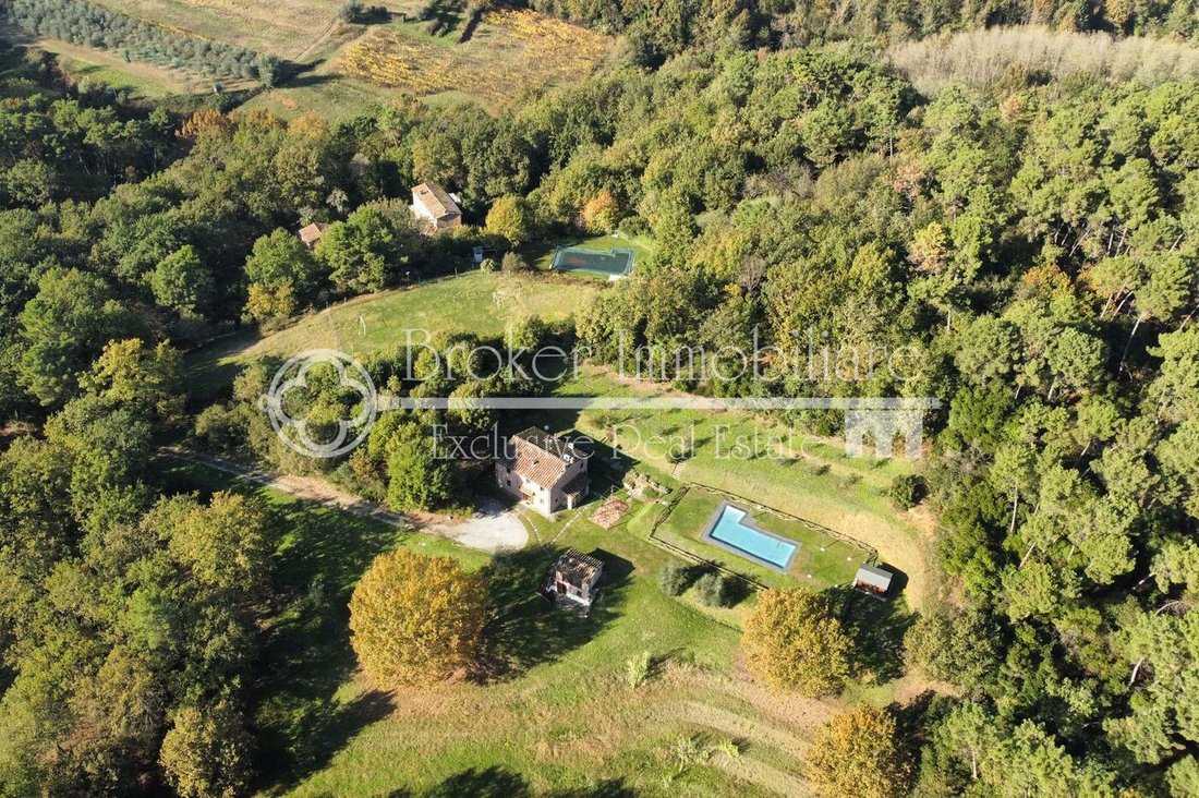 Villa in Center, Capannori, Tuscany 3 - 13555425