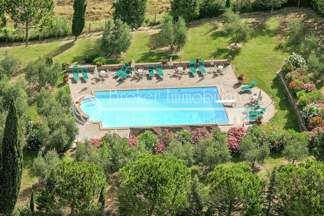 Villa in Peccioli, Tuscany, Italy 2 - 12363162
