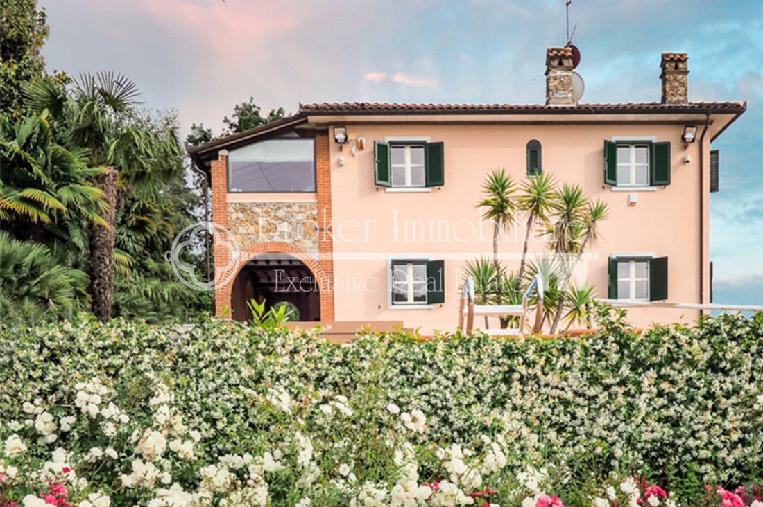 Villa in Center, Marina di Carrara, Tuscany 2 - 12324024