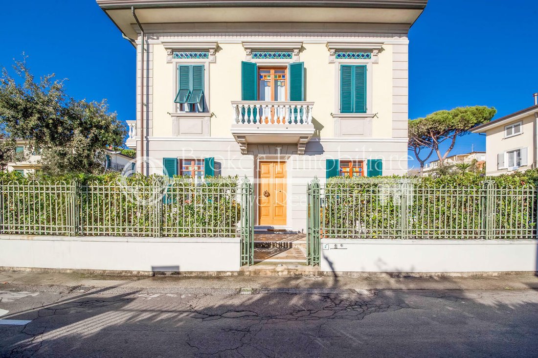 Villa in Lido di Camaiore, Camaiore, Tuscany 4 - 11439972