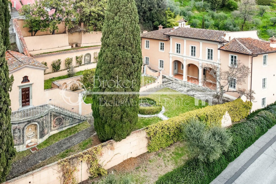 Villa in Center, Pescia, Tuscany 4 - 12756791