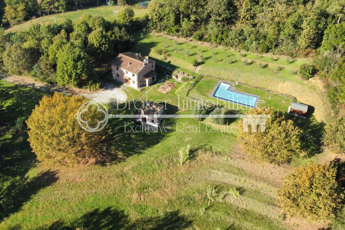 Villa in Center, Capannori, Tuscany 2 - 13555425