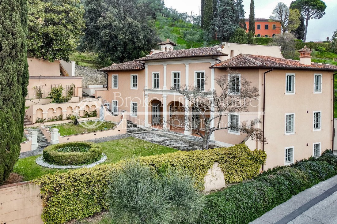 Villa in Center, Pescia, Tuscany 2 - 12756791