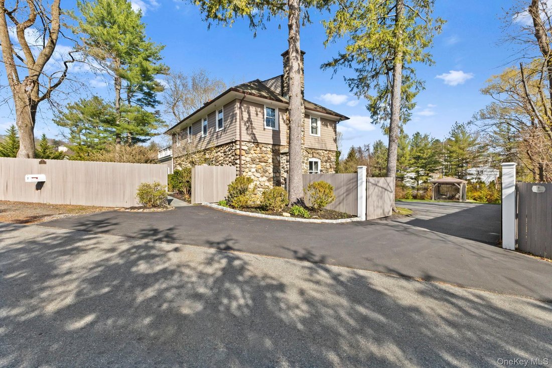 House in Thornwood, New York, United States 2 - 17689814