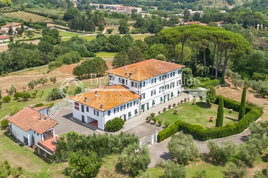 Villa in Center, Capannori, Tuscany 4 - 12581996