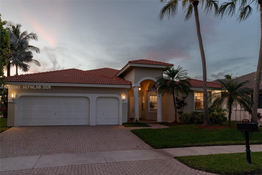 House in Weston, Florida, United States 3 - 17690299