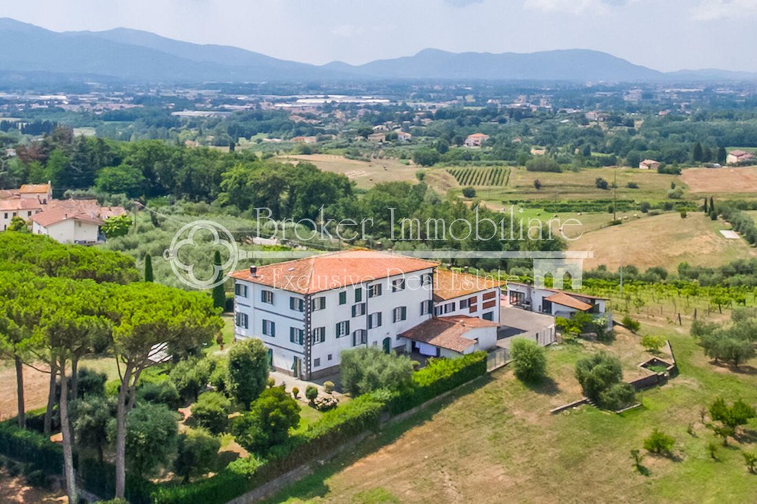 Villa in Center, Capannori, Tuscany 3 - 12581996