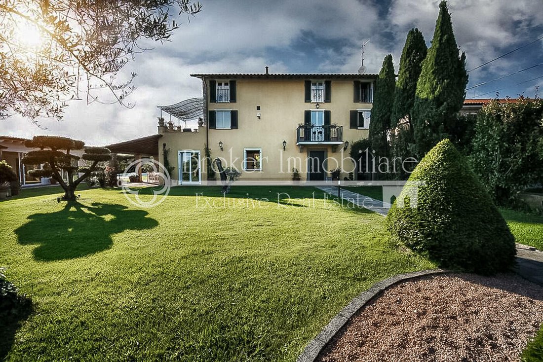 Villa in Tonfano, Pietrasanta, Italy 4 - 11691635