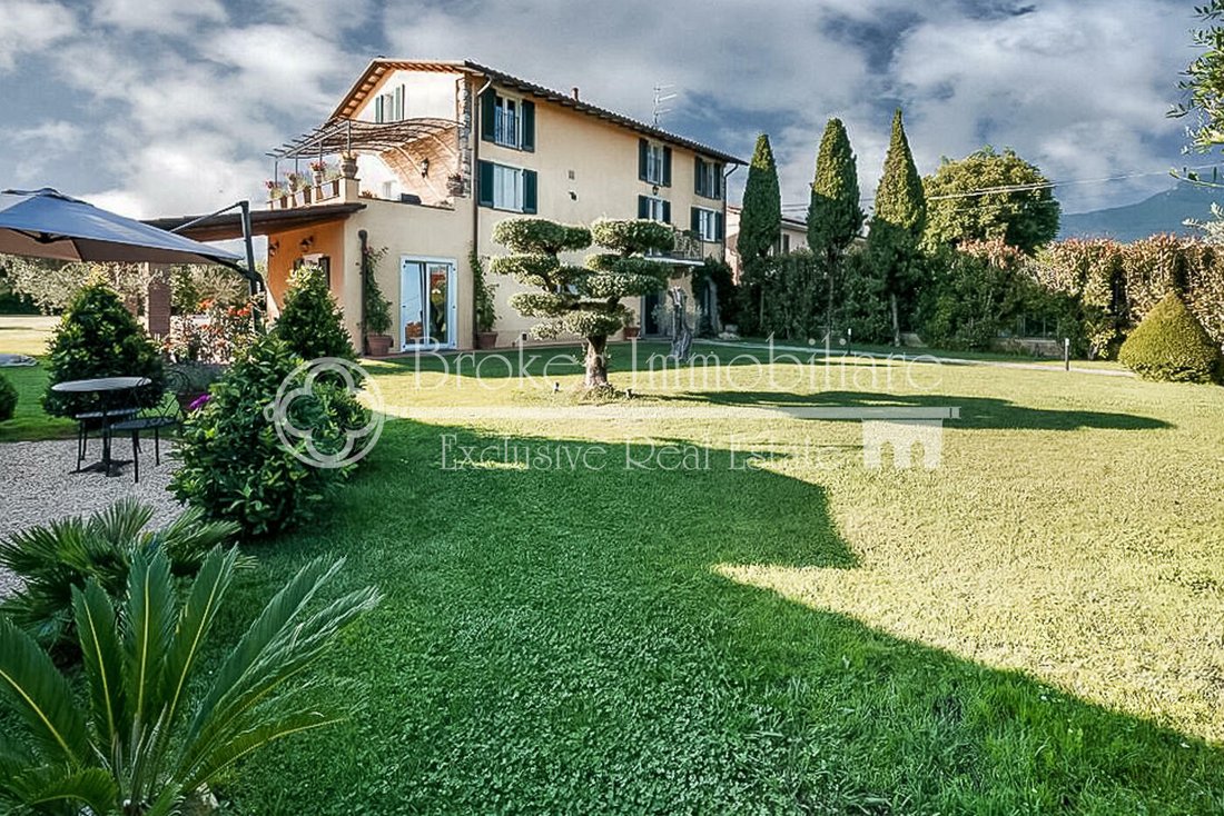 Villa in Tonfano, Pietrasanta, Italy 5 - 11691635