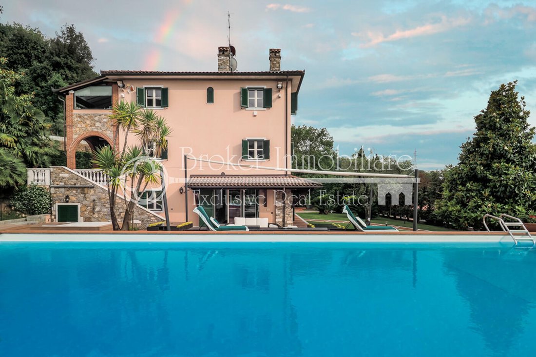 Villa in Center, Marina di Carrara, Tuscany 4 - 12324024