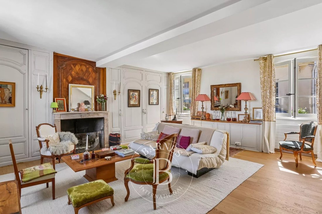 Apartment in Montreuil, Versailles, France 4 - 17690875