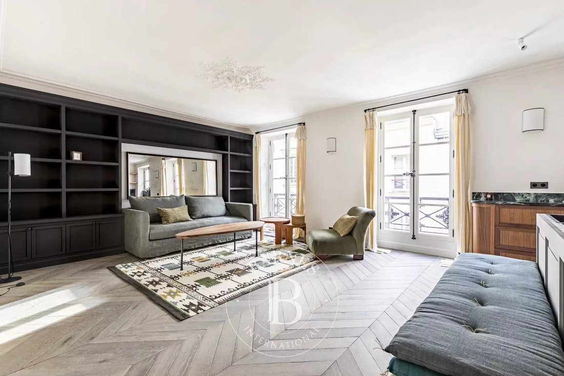 Apartment in Saint Thomas d'Aquin, Paris 7e Arrondissement, Paris 3 - 17690837