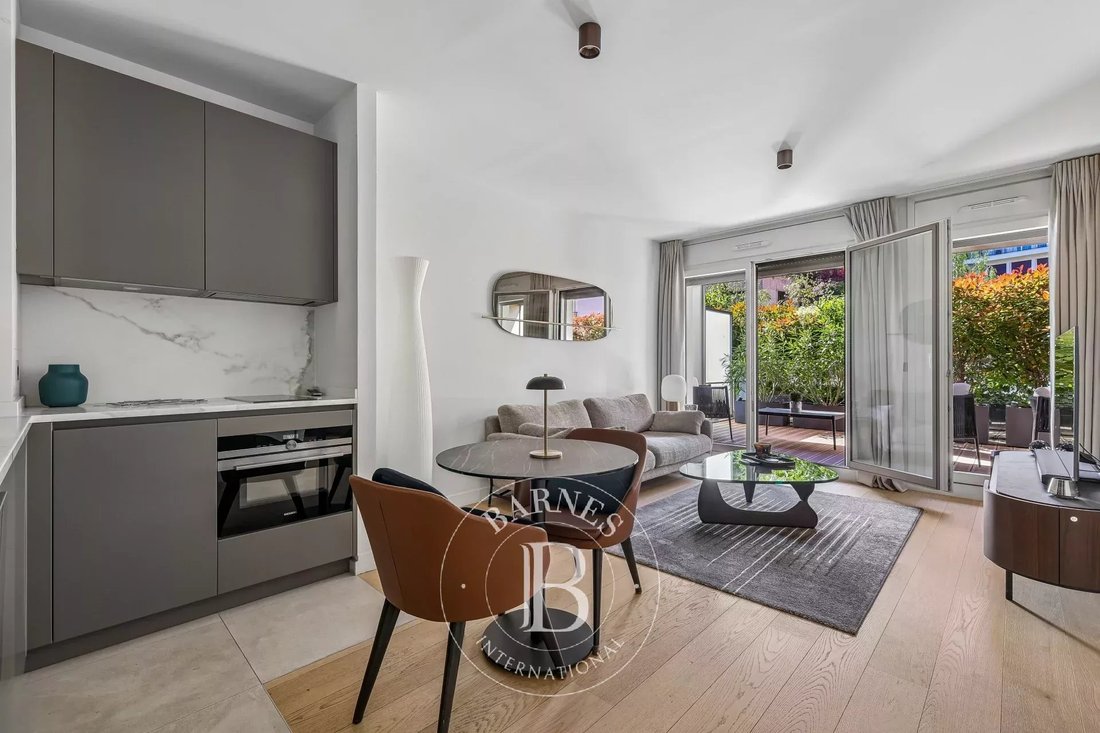 Apartment in Ecole Militaire, Paris 7e Arrondissement, Paris 5 - 17690838