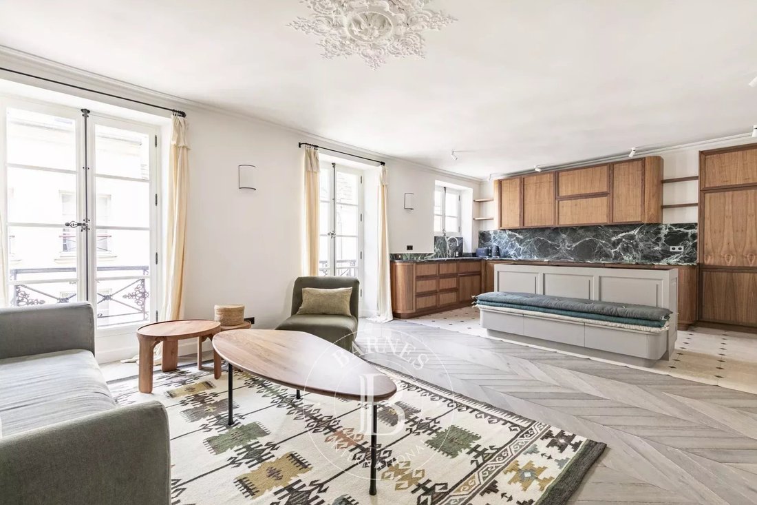 Apartment in Saint Thomas d'Aquin, Paris 7e Arrondissement, Paris 1 - 17690837