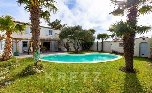 House in Saint-Pierre-d'Oléron, Nouvelle-Aquitaine, France 1