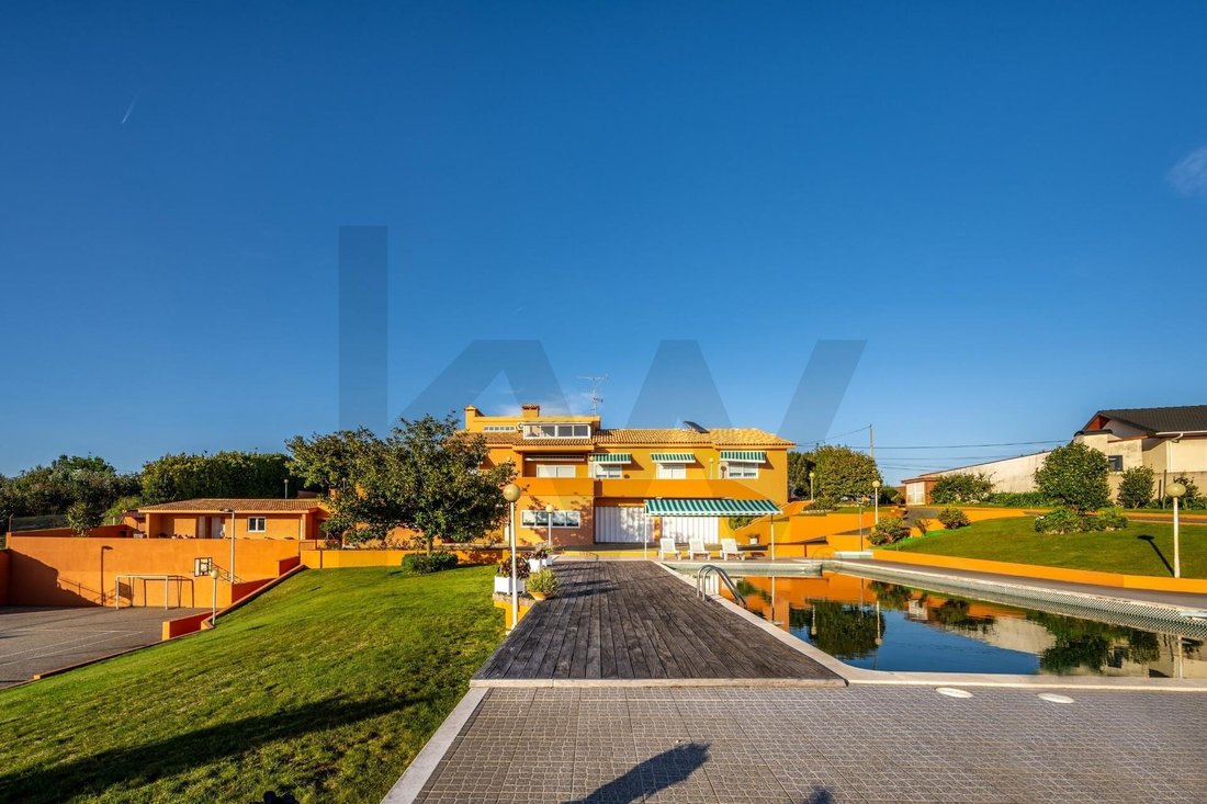 Farm Ranch in Oliveira de Azemeis, Santiago de Riba-Ul, Ul, Macinhata da Seixa e Madail, Aveiro District, Portugal 1 - 17690712