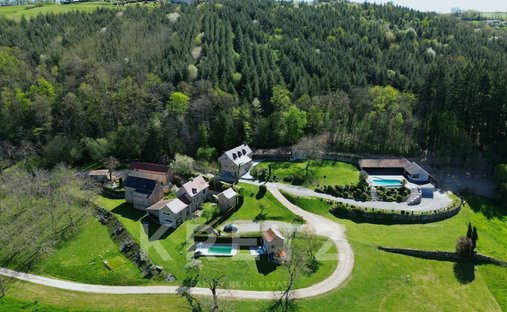 House in Saint-Rémy, Occitania, France 1