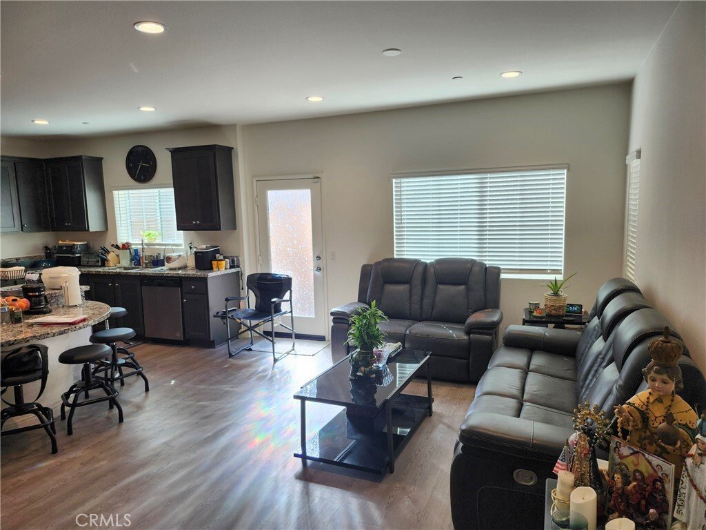 House in Fontana, California, United States 4 - 17421219