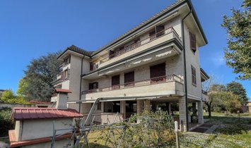Villa in Cologno Monzese, Lombardy, Italy 2