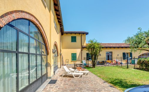Villa a Camnago Volta, Como, Lombardia 1